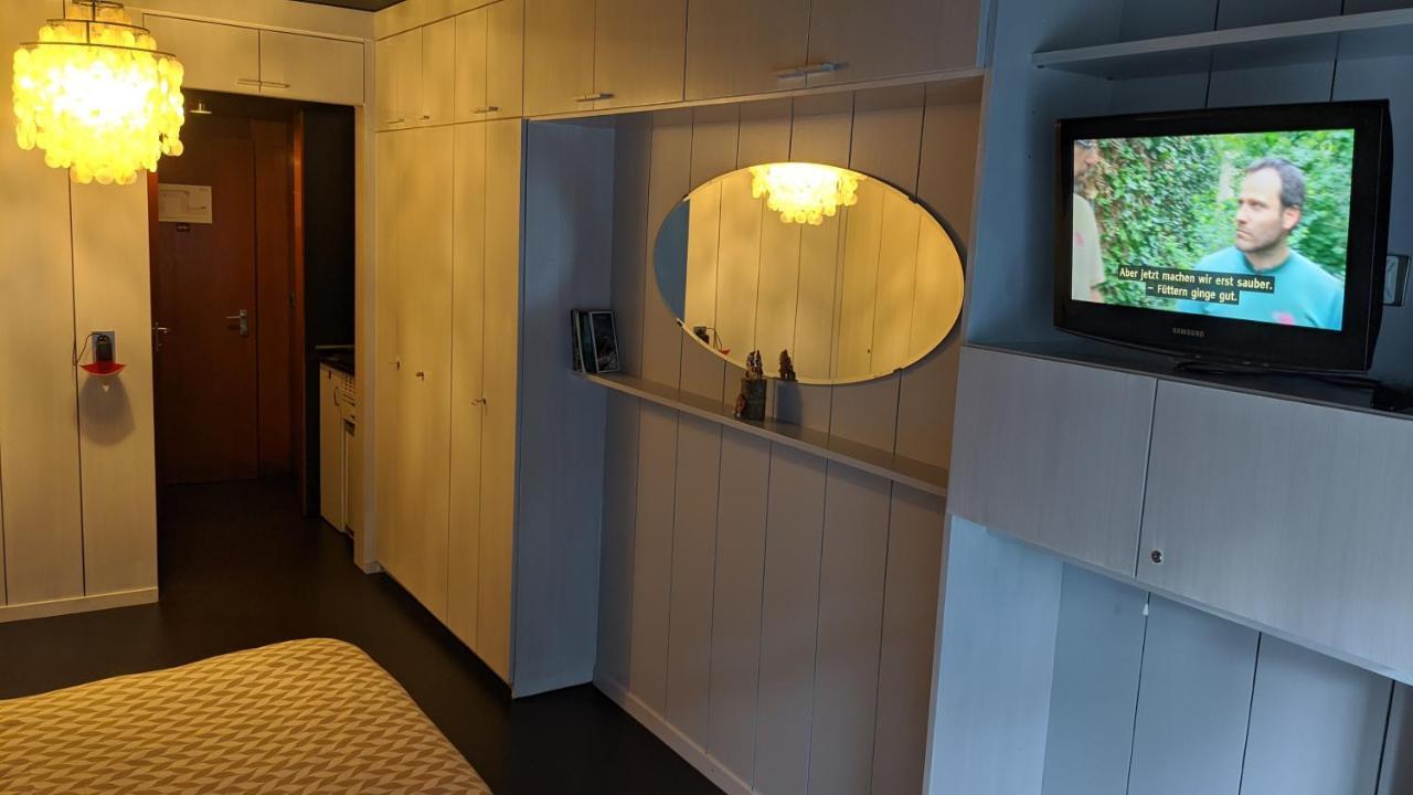 Z - Next Door To Therme