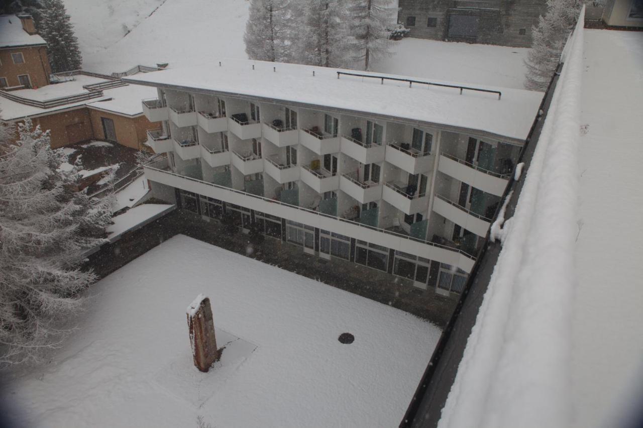 Z - Next Door To Therme